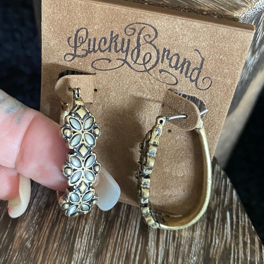 Retired LUCKY BRAND Eclectic Bohemian Fun Silver Brass Floral Hoop Earrings - Picture 2 of 2